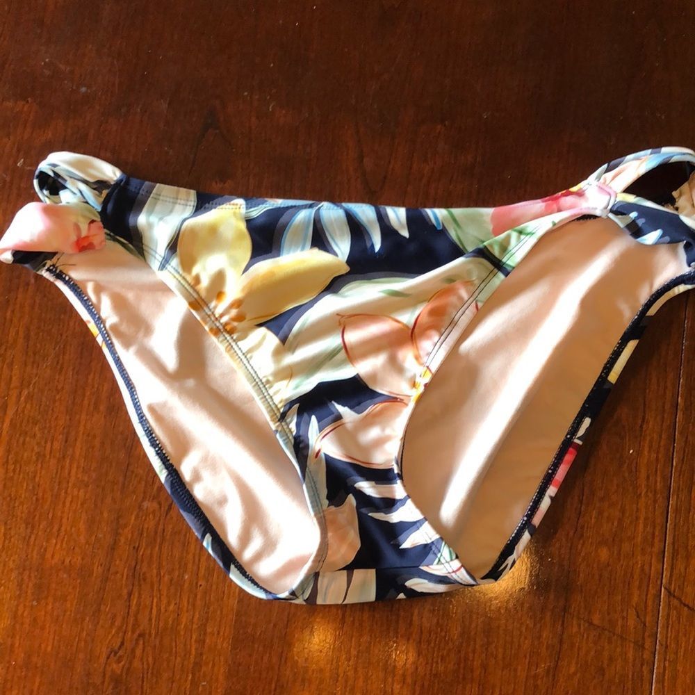 Kona Sol bikini bottom tropical watercolor floral/ peach inside sz XL